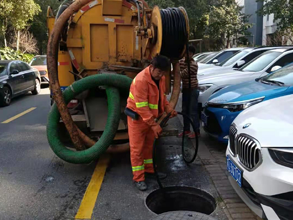 集美排污管道清淤